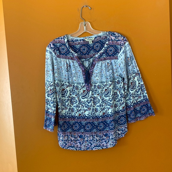 2/$20. Lucky brand ladies blouse in size small. - Picture 2 of 6